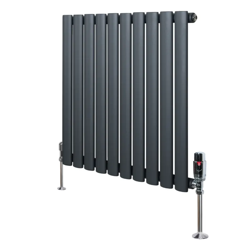 Anthrazitgrauer Gliederheizkörper mit TRV Chromventilen, 600mm x 600mm, schlankes Design, glatte Oberfläche und moderne, elegante Linienführung