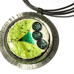 Halskette Brilliance mit mit Glasanhänger Green Dot Fusing (Lederband)