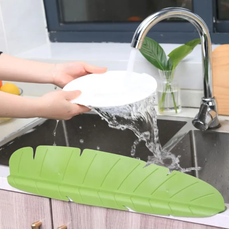 Banana Leaf Water Splash Protector - Image 0